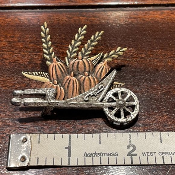 Vintage Fall Harvest Brooch - Picture 3 of 3